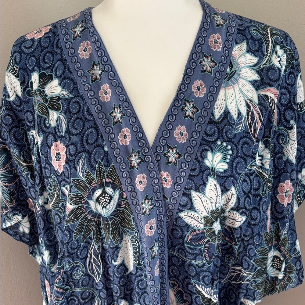 LOFT Blue and White Floral Kimono